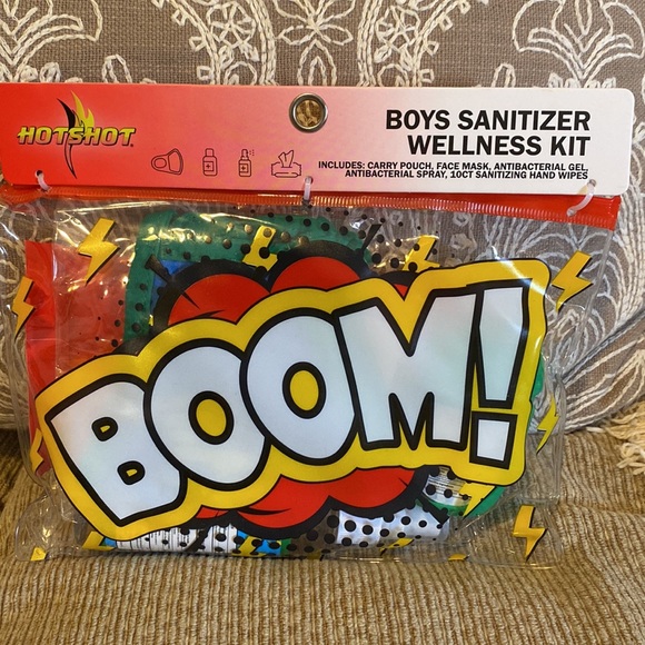 ❤️💛💙💚NWT Boys Sanitizer 5PC Wellness Kit - Picture 6 of 7